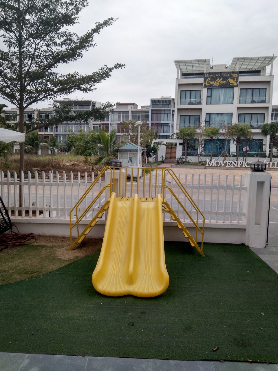 Villa Hạ Long view biển có khu vui chơi cho trẻ em