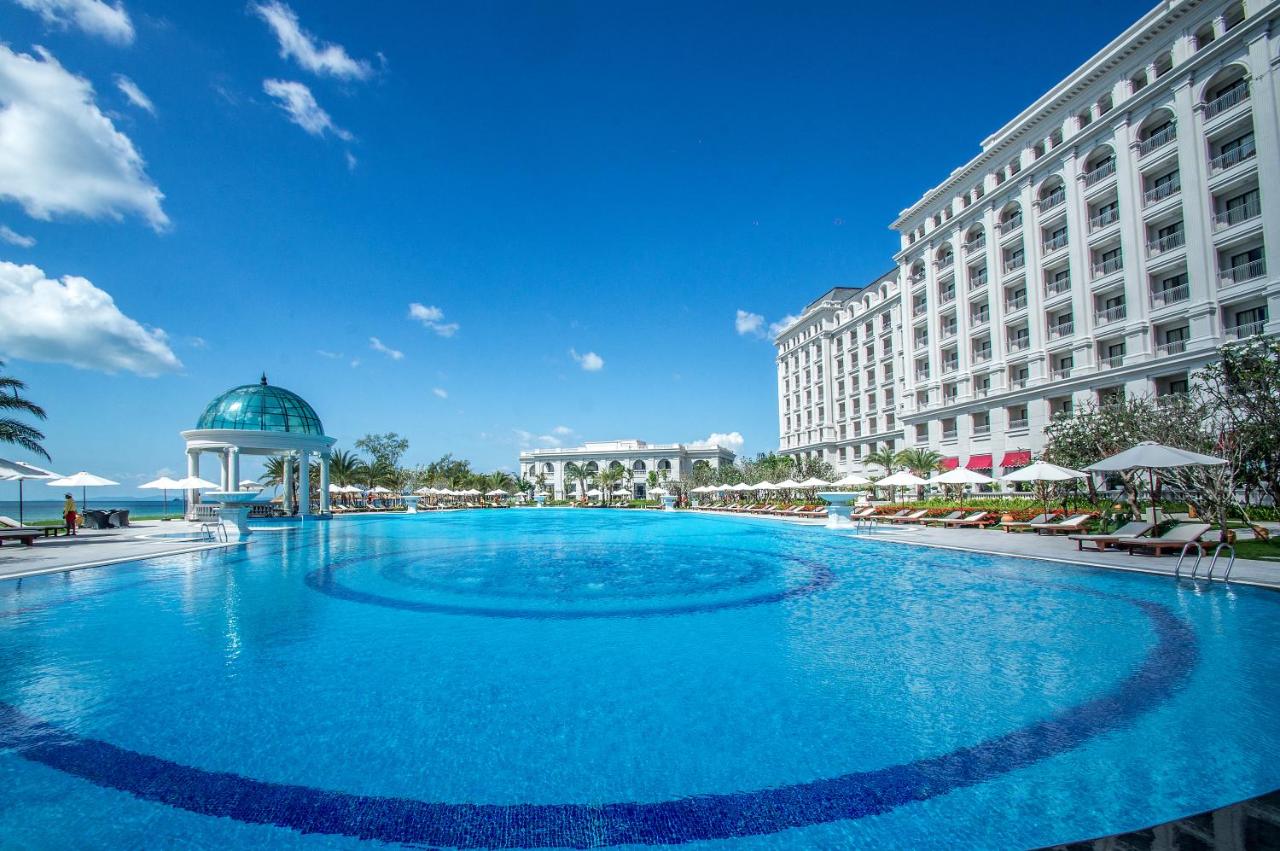 Bể bơi Vinpearl Resort & Golf Phú Quốc
